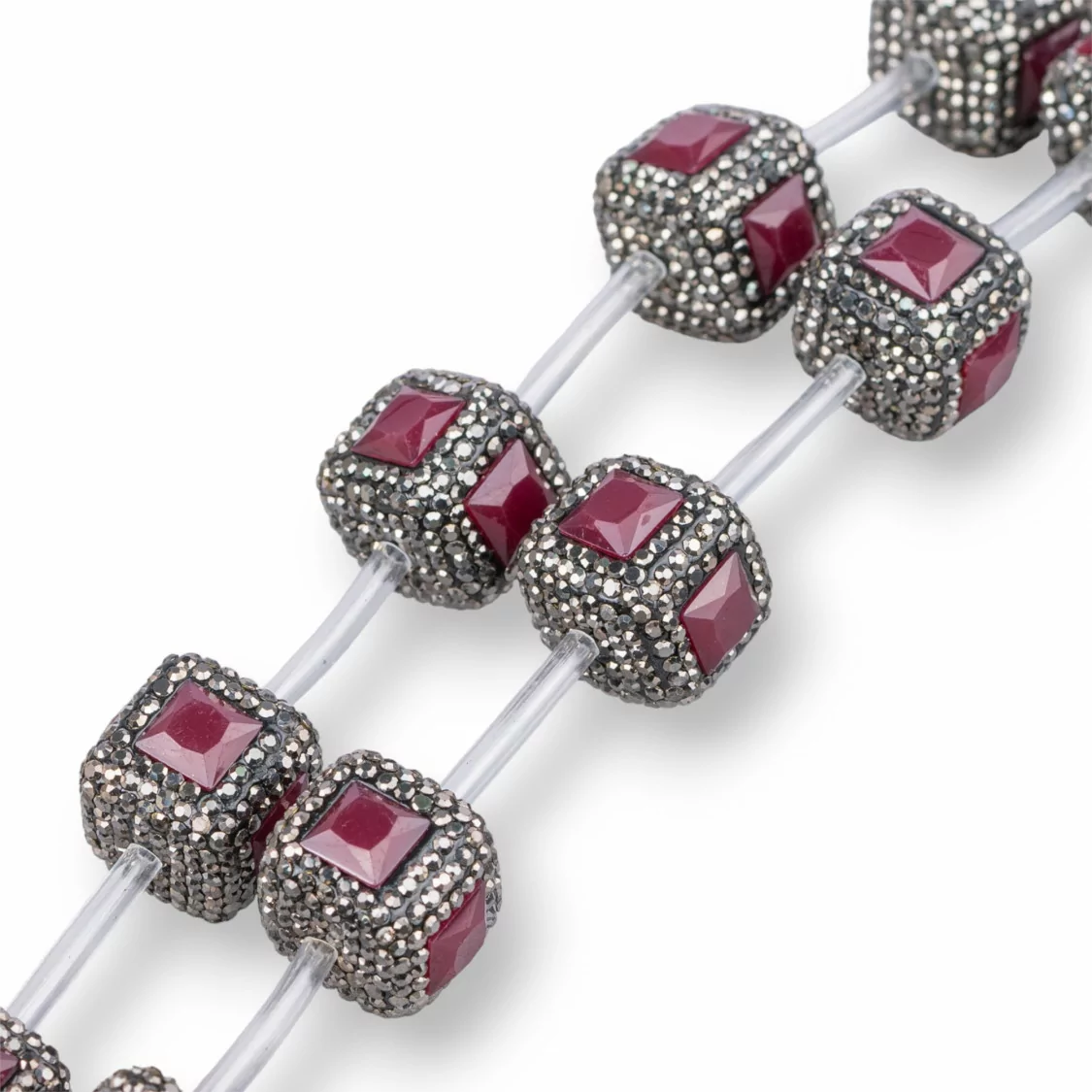 Perline a Filo Di Marcasite Strass Cubo Con Pietre 18mm 10pz Nero Rosso-PERLINE CON MARCASITE STRASS | Worldofjewel.com