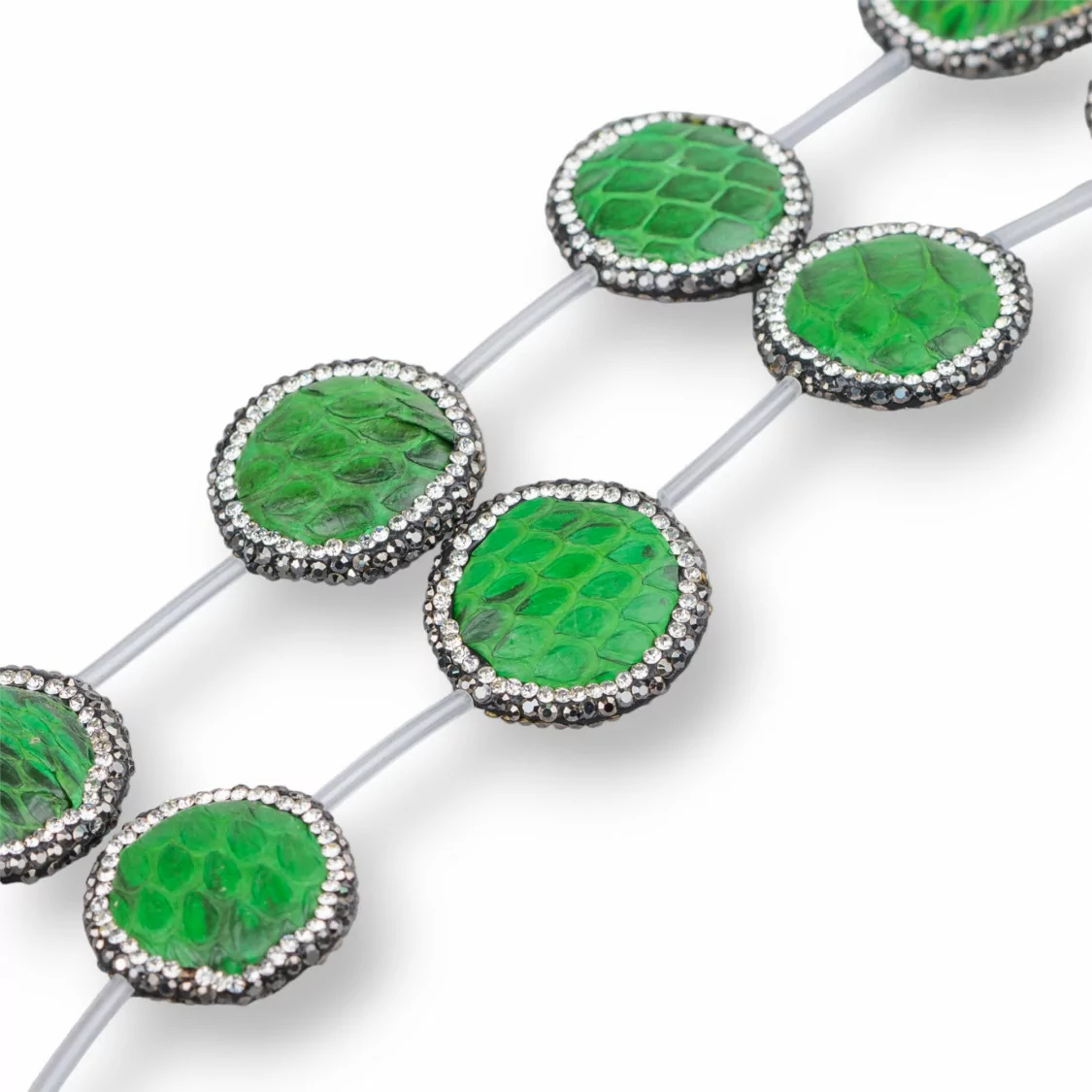 Perline A Filo Componente Di SnakeSkin Con Marcasite Strass Tondo Liscio 25mm 6pz Verde-PERLINE SNAKE SKIN | Worldofjewel.com