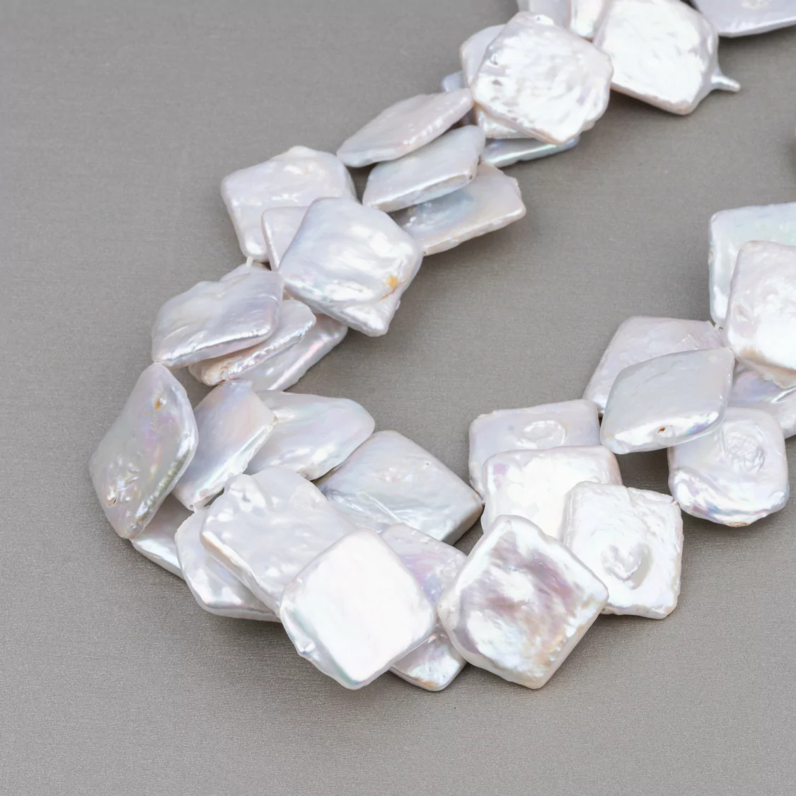 Perle Di Fiume Piatte Rombo (SWG) Bianco 50-60gr-PERLE SCARAMAZZE PIATTE | Worldofjewel.com