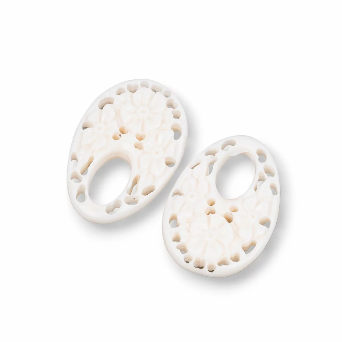 Componenti Di Resina Assortita Ovale Creola 25x38mm 3pz Bianco-COMPONENTI DI RESINA | Worldofjewel.com