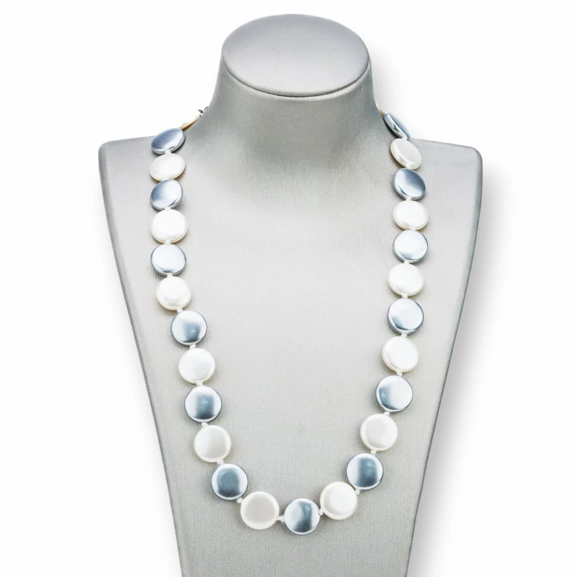 Collana Di Perle Di Maiorca Tondo Piatto 15mm Con Chiusura In Ottone 44-49cm Bianco Grigio-COLLANE DI PIETRE DURE | Worldofjewel.com