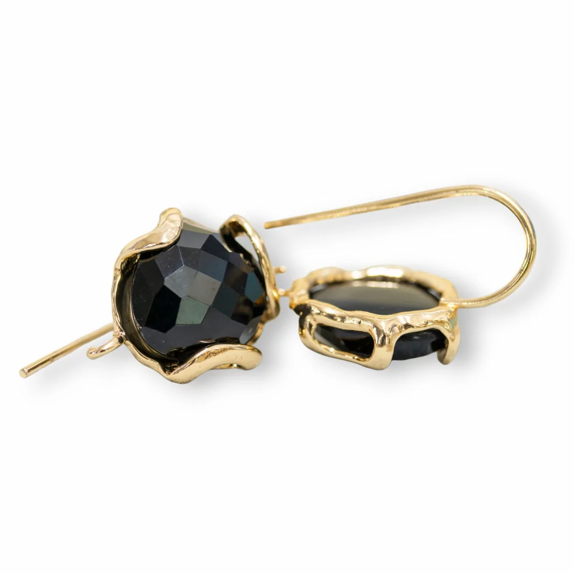 Base Per Orecchini A Monachella Di Bronzo Con Occhio Di Gatto Irregolare Sfaccettato 17mm 3 Paia Dorato Nero-BASI CON PIETRE E PERLINE | Worldofjewel.com