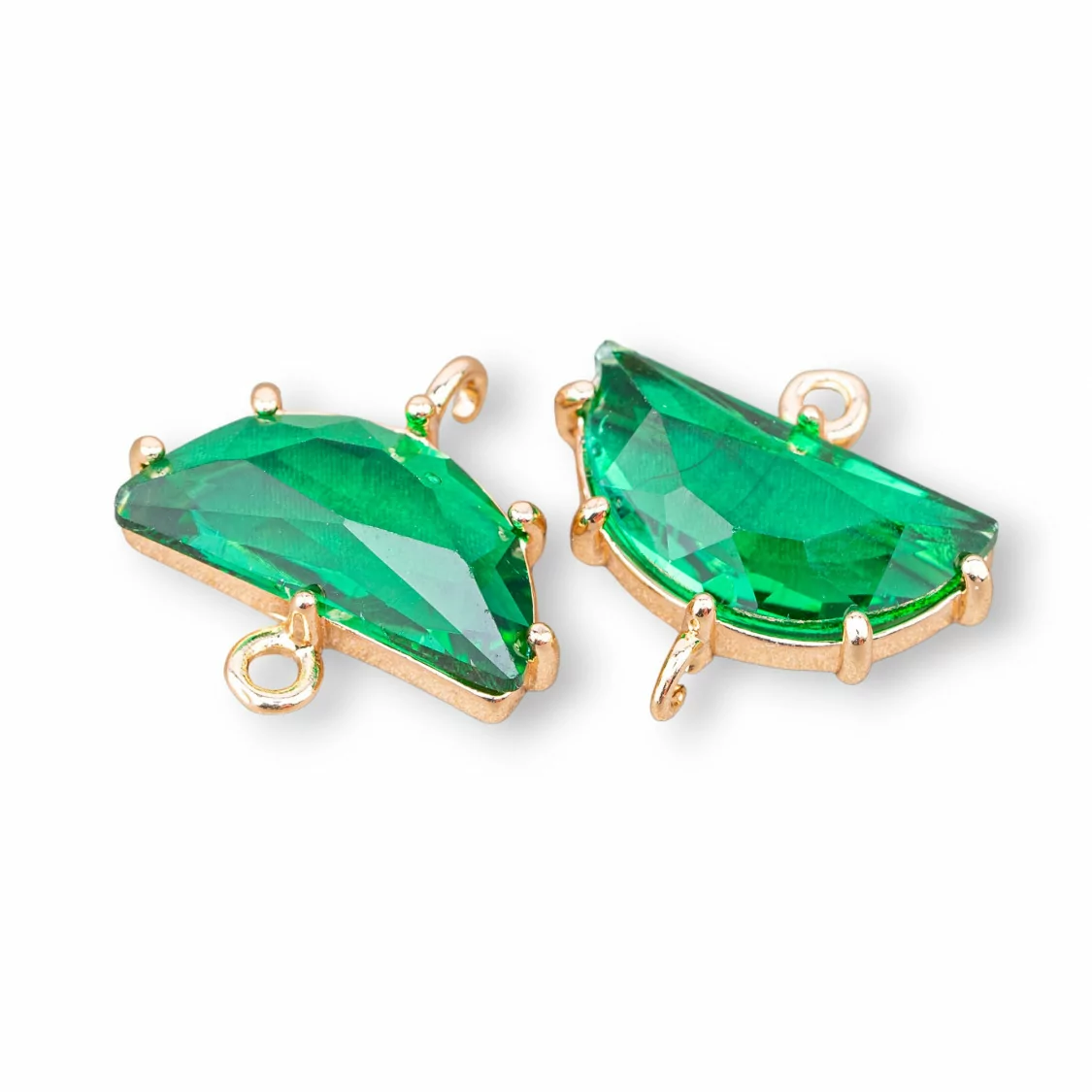 Componente Connettore Di Bronzo Con Cristalli CZ Mezzaluna Sfaccettate 16,5x9mm 18pz Con 2 Anellini Verde-CABOCHON BORDATI E INCASTONATI | Worldofjewel.com