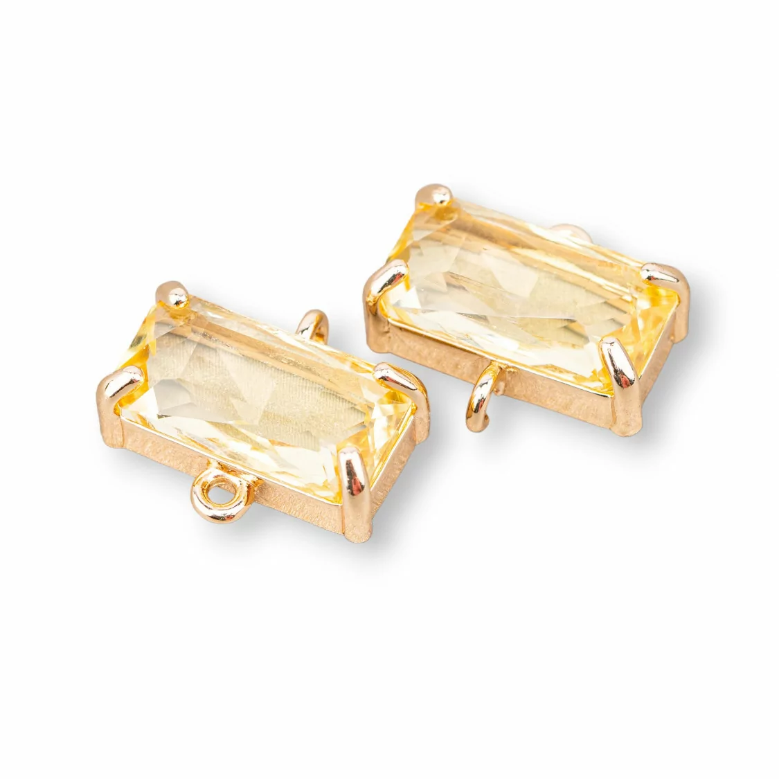 Componente Connettore Di Bronzo Con Cristalli CZ Rettangolo Sfaccettato 16x9mm 15pz Con 2 Anellini Giallo-CABOCHON BORDATI E INCASTONATI | Worldofjewel.com