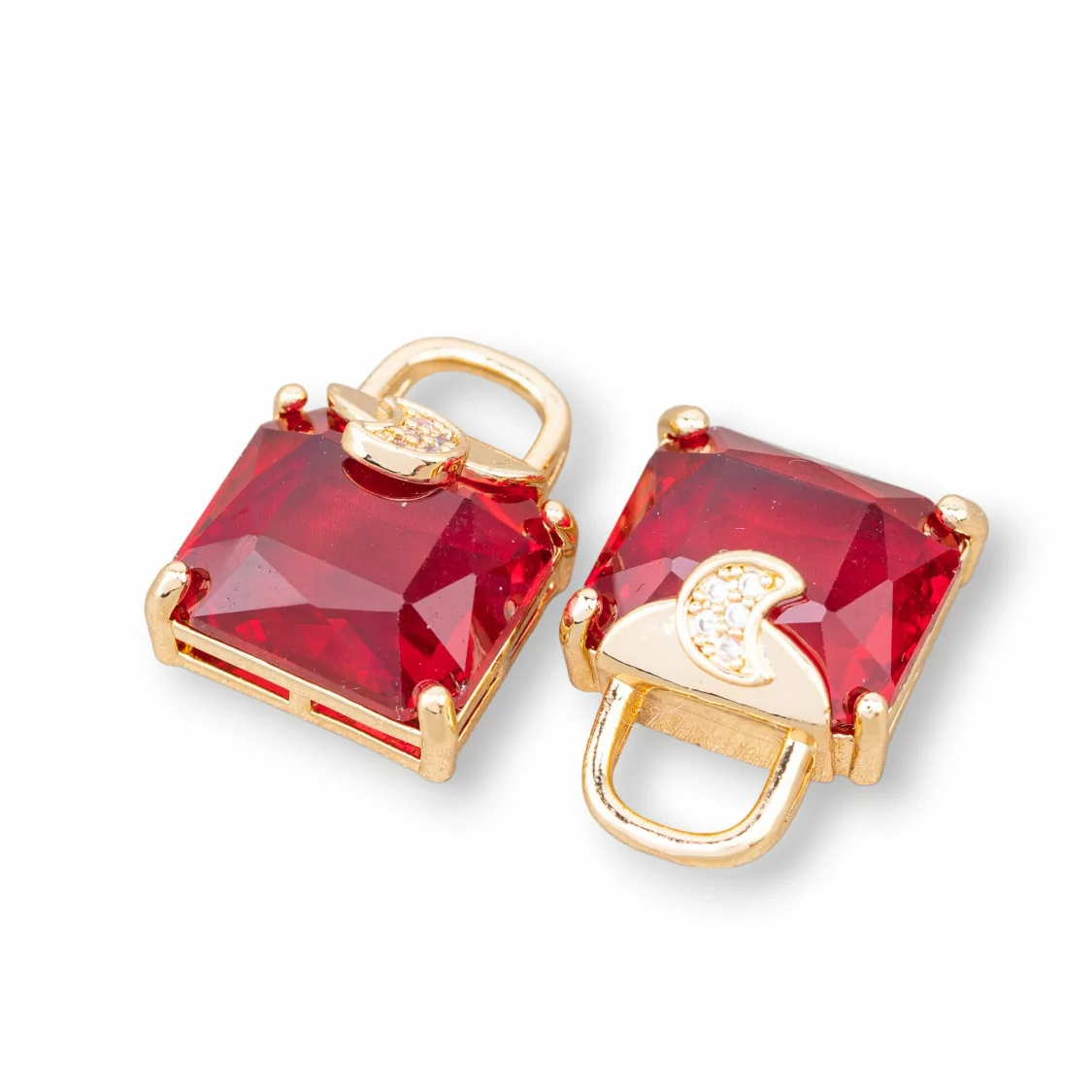 Componente Pendente Di Bronzo Con Zirconi Borsetta Sfaccettato 15x20mm 10pz Con 1 Anellino Rosso-PENDENTI E CHARMS | Worldofjewel.com