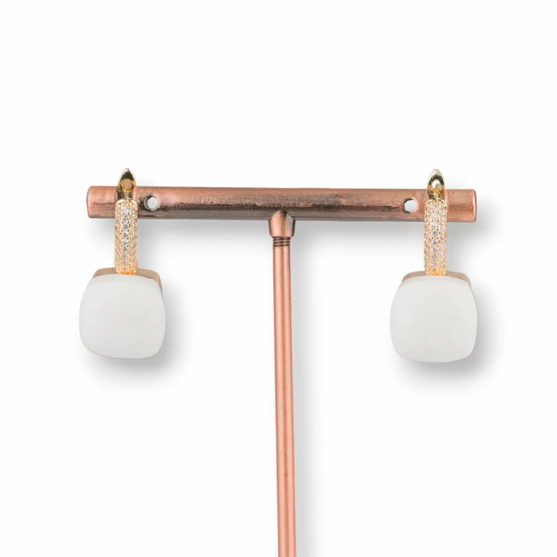 Orecchini A Monachella Chiusa Di Bronzo Con Occhio Di Gatto Taglio Cuscino Con Zirconi 13x26mm Dorato Bianco Agata-ORECCHINI HOT PICKS | Worldofjewel.com