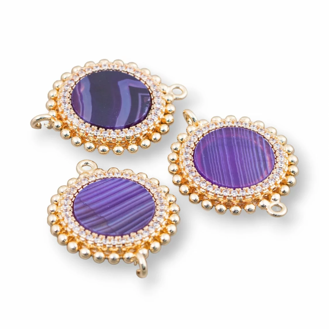 Connettore Componente Di Ottone Con Pietre Naturali Con 2 Anellini E Zirconi Tondo 20mm 6pz Agata Striata Viola- RAINBOW CRYSTAL | Worldofjewel.com