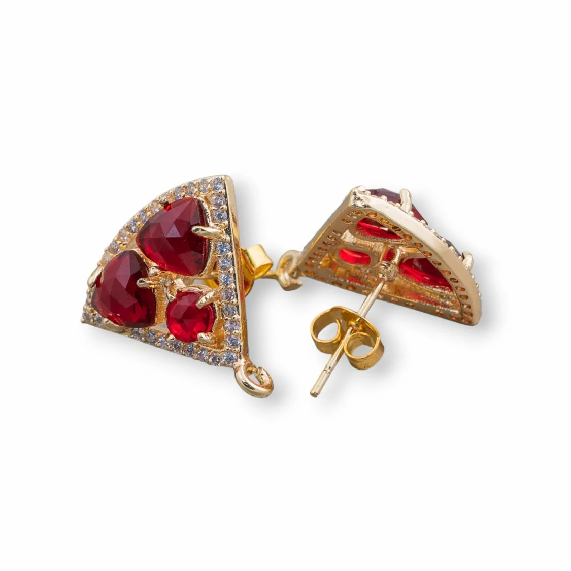 Base Per Orecchini Di Ottone A Perno Triangolo Con Cabochon Di Occhi Di Gatto Incastonati 18x15mm 5 Paia Dorato Rosso-BASI CON PIETRE E PERLINE | Worldofjewel.com