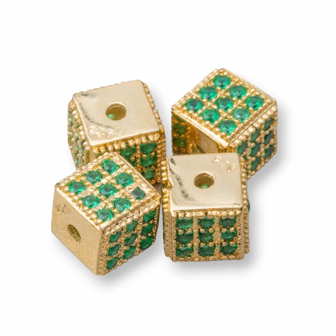 Distanziatore Di Argento 925 Cubo 5,5mm Foro Piccolo Dorato Con Zirconi Smeraldo 8pz-CONNETTORI CON STRASS | Worldofjewel.com