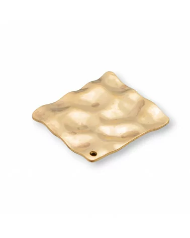 Componente Di Bronzo Pendente Con Un Foro Rombo Battuto 35mm 30pz-CONNETTORI LISCI | Worldofjewel.com