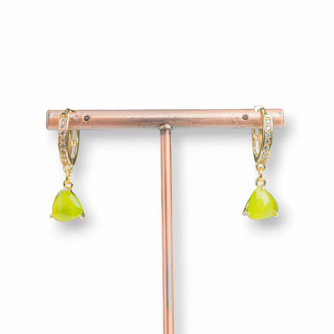 Orecchini A Cerchio Chiuso Di Bronzo Con Zirconi E Pendente Triangolo In Occhio Di Gatto 9x26mm Dorato Verde-ORECCHINI MADE WITH STYLE | Worldofjewel.com