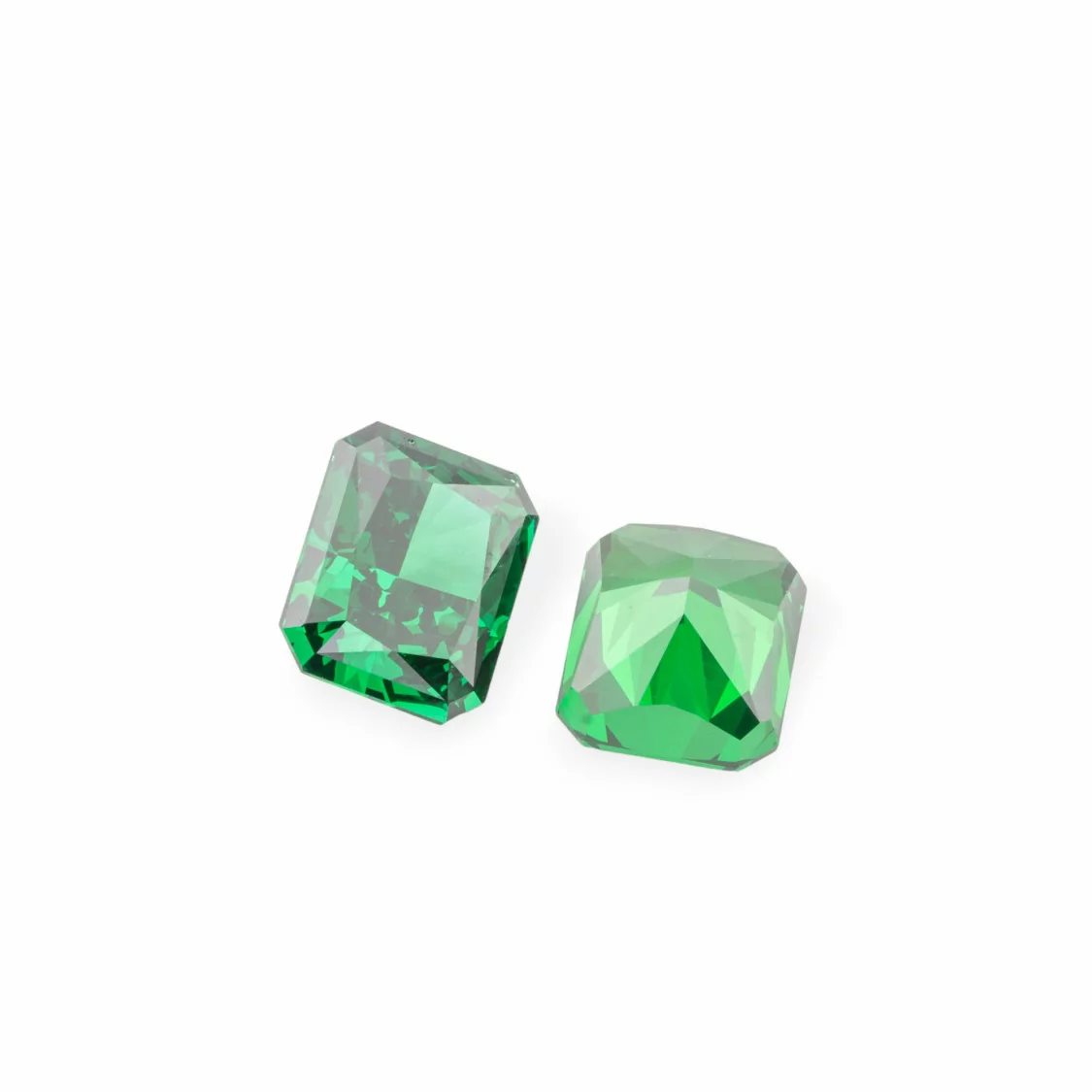 Gemma Corindone Sintetico Created Corundum Taglio Rettangolare 10x12mm 2pz Emerald-PIETRE DA CASTONE E ZIRCONI | Worldofjewel.com