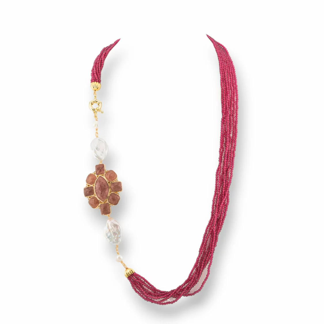 Collana Bijoux Multifilo Di Perle Di Fiume Barocche E Cristalli CZ 60cm Con Centrale Di Bronzo Ruby Quarzo Fragola-DESIGN ITALY | Worldofjewel.com