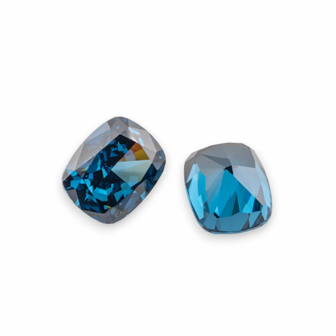 Gemma Corindone Sintetico Created Corundum Taglio A Cuscino 8x10mm 2pz Sapphire-PIETRE DA CASTONE E ZIRCONI | Worldofjewel.com