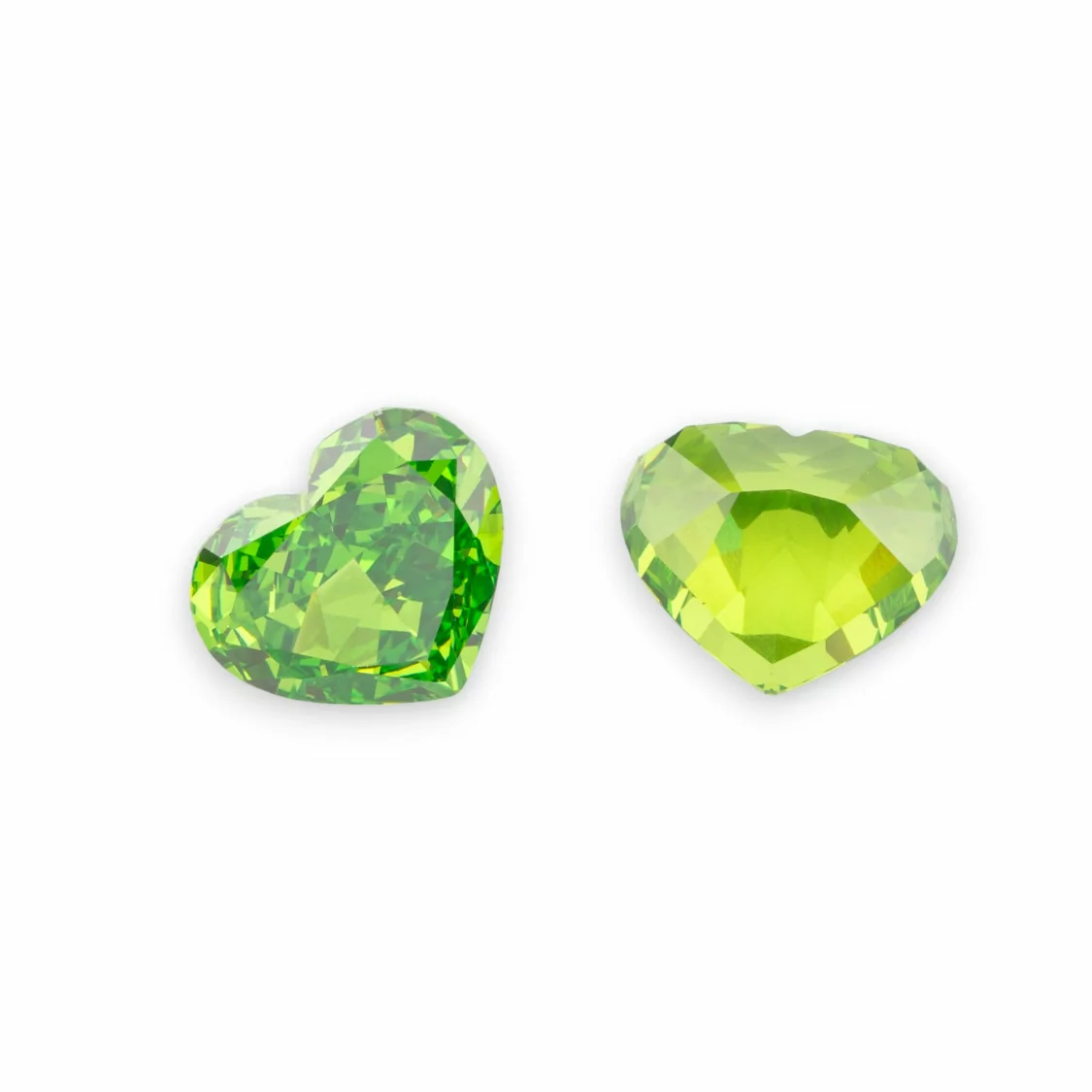 Gemma Corindone Sintetico Created Corundum Taglio Cuore 10x12mm 2pz Light Emerald-PIETRE DA CASTONE E ZIRCONI | Worldofjewel.com