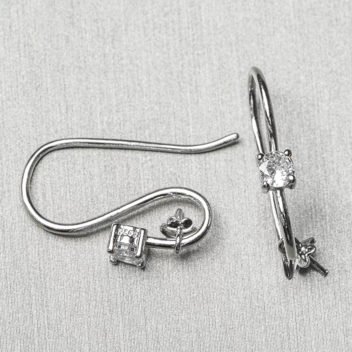 Base Per Orecchini Di Argento 925 A Monachella Con Punto Luce 4mm 3 Paia Rodiato-BASI DI ARGENTO 925 | Worldofjewel.com