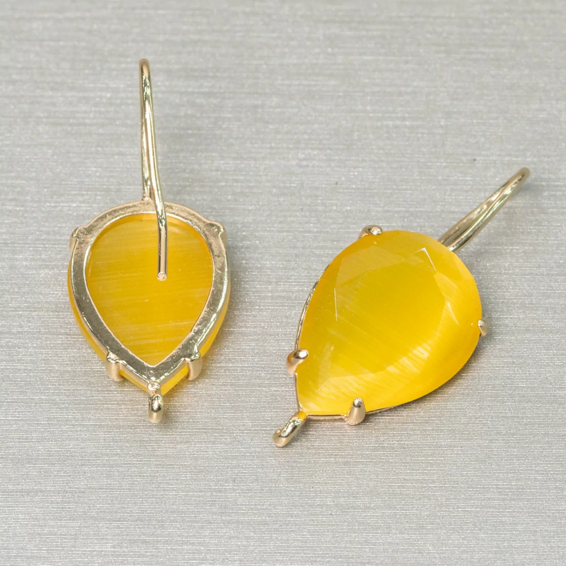 Basi Per Orecchini Di Ottone A Perno Con Cabochon Di Occhio Di Gatto Incastonato A Goccia 13x18mm 6 Paia Giallo-BASI CON PIETRE E PERLINE | Worldofjewel.com