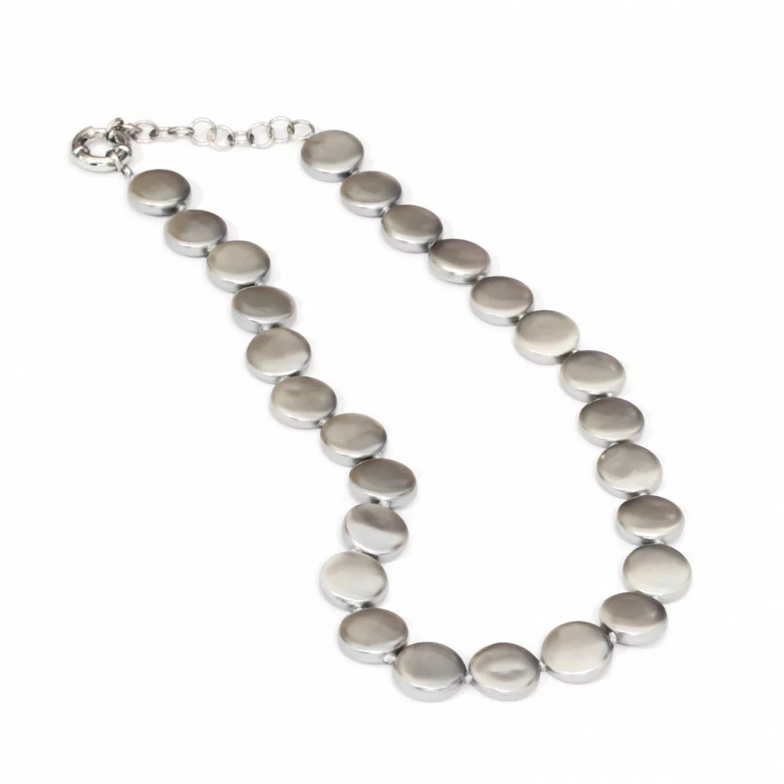 Collana Di Perle Di Maiorca Tondo Piatto 15mm Con Chiusura In Ottone 44-49cm Grigio Chiaro-COLLANE DI PIETRE DURE | Worldofjewel.com