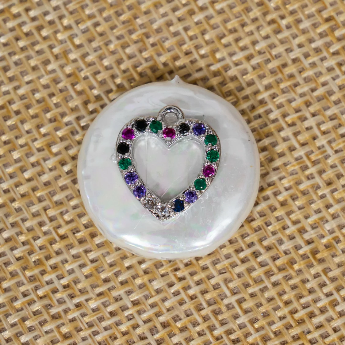 Componente Intramezzo Di Perle Di Maiorca Tondo Con Zirconi Multicolor Pavè Cuore 20mm 6pz Rodiato-COMPONENTI DI PIETRE DURE | Worldofjewel.com